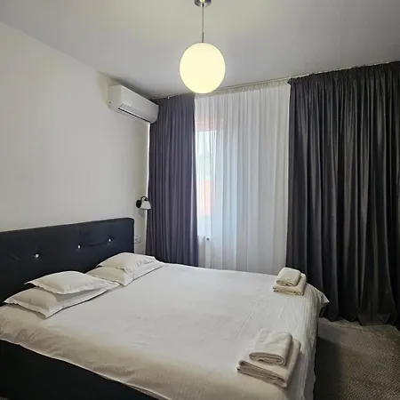 Meteor Aparthotel